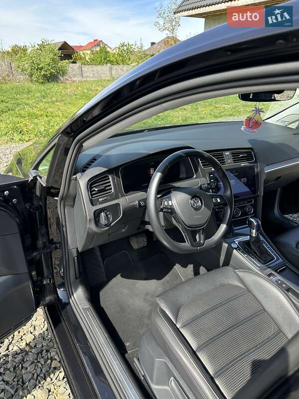 Хетчбек Volkswagen e-Golf 2018 в Луцьку