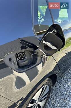 Хетчбек Volkswagen e-Golf 2018 в 