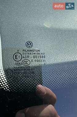 Хетчбек Volkswagen e-Golf 2018 в 