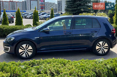 Хетчбек Volkswagen e-Golf 2015 в 