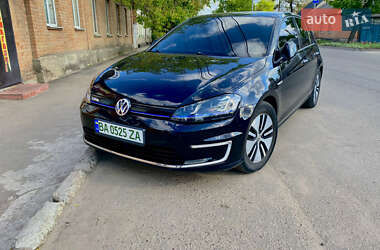 Хэтчбек Volkswagen e-Golf 2014 в Кропивницком