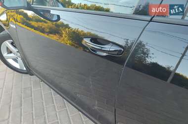 Хэтчбек Volkswagen e-Golf 2015 в 