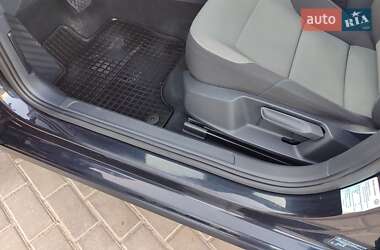Хэтчбек Volkswagen e-Golf 2015 в 