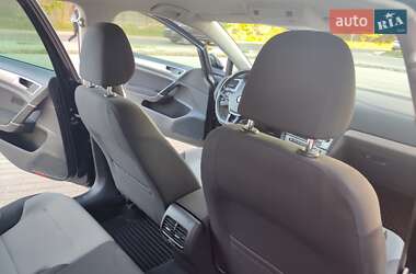 Хэтчбек Volkswagen e-Golf 2015 в 
