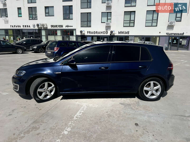 Хэтчбек Volkswagen e-Golf 2015 в Ровно