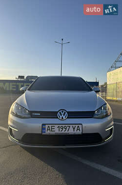 Хэтчбек Volkswagen e-Golf 2014 в Днепре