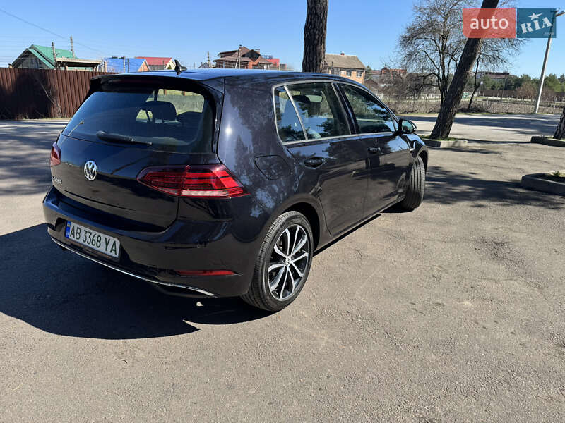 Хетчбек Volkswagen e-Golf 2017 в Вінниці