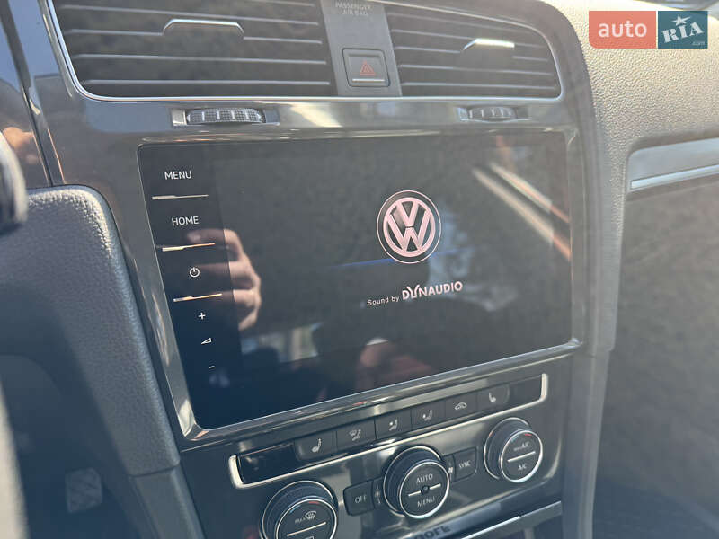 Хетчбек Volkswagen e-Golf 2017 в Вінниці