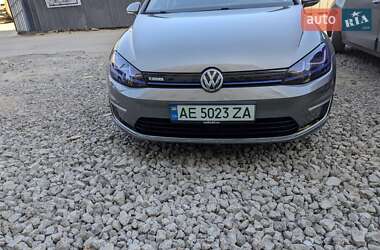Хэтчбек Volkswagen e-Golf 2016 в Днепре