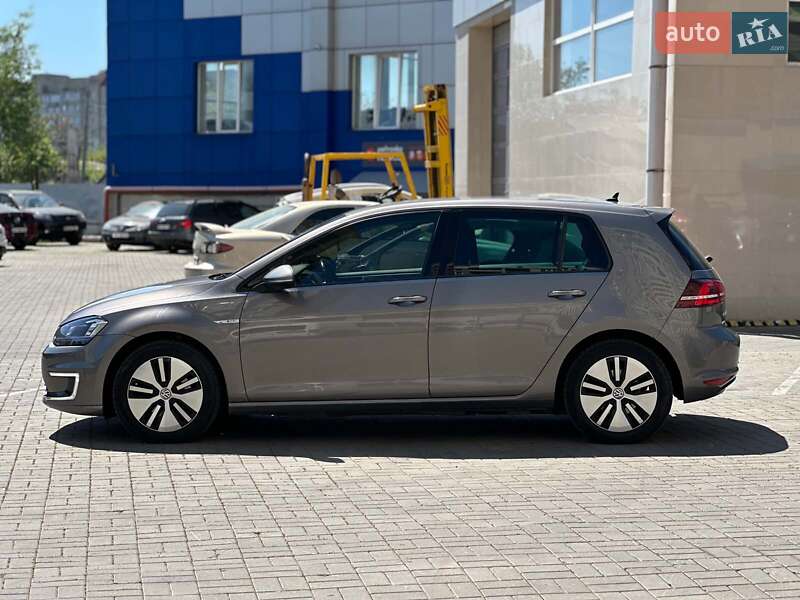 Хэтчбек Volkswagen e-Golf 2015 в Одессе фото 4 Хэтчбек Volkswagen e-Golf 2015 в Одессе
