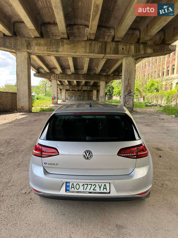 Хетчбек Volkswagen e-Golf 2016 в Мукачевому