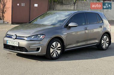 Хэтчбек Volkswagen e-Golf 2015 в 