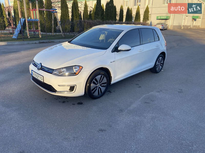 Хетчбек Volkswagen e-Golf 2016 в 