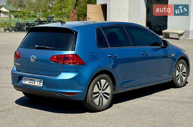 Хэтчбек Volkswagen e-Golf 2014 в 