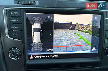 Хэтчбек Volkswagen e-Golf 2015 в 