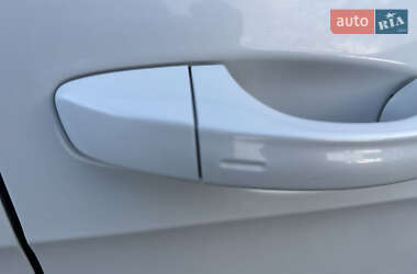 Хэтчбек Volkswagen e-Golf 2015 в 