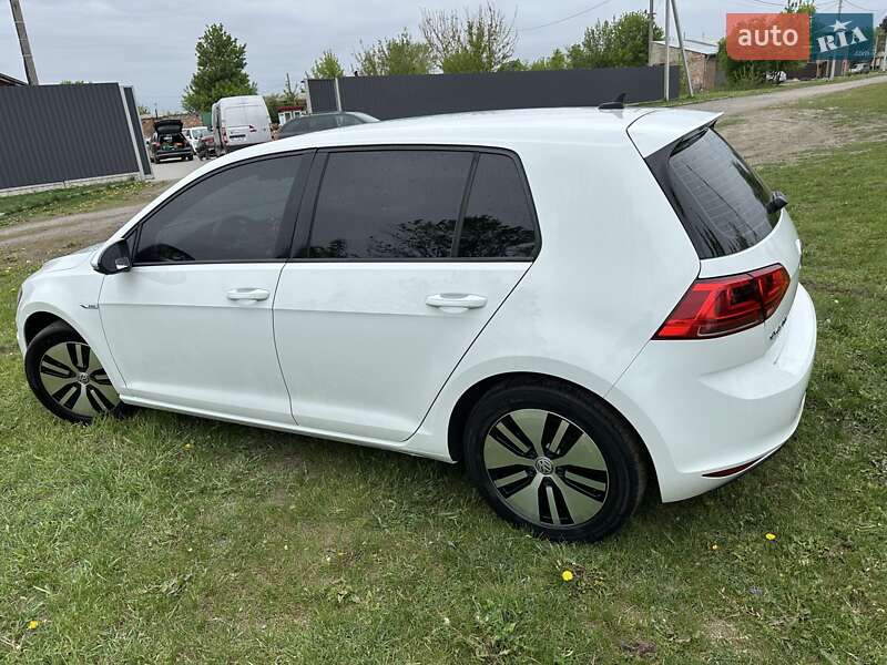 Хэтчбек Volkswagen e-Golf 2015 в Лубнах