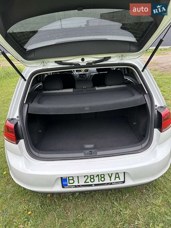 Хэтчбек Volkswagen e-Golf 2015 в Лубнах
