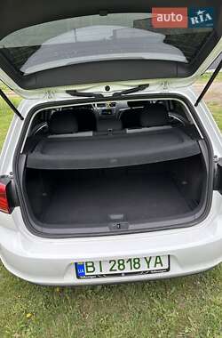 Хэтчбек Volkswagen e-Golf 2015 в 