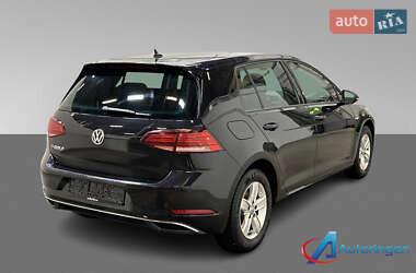 Хетчбек Volkswagen e-Golf 2018 в 