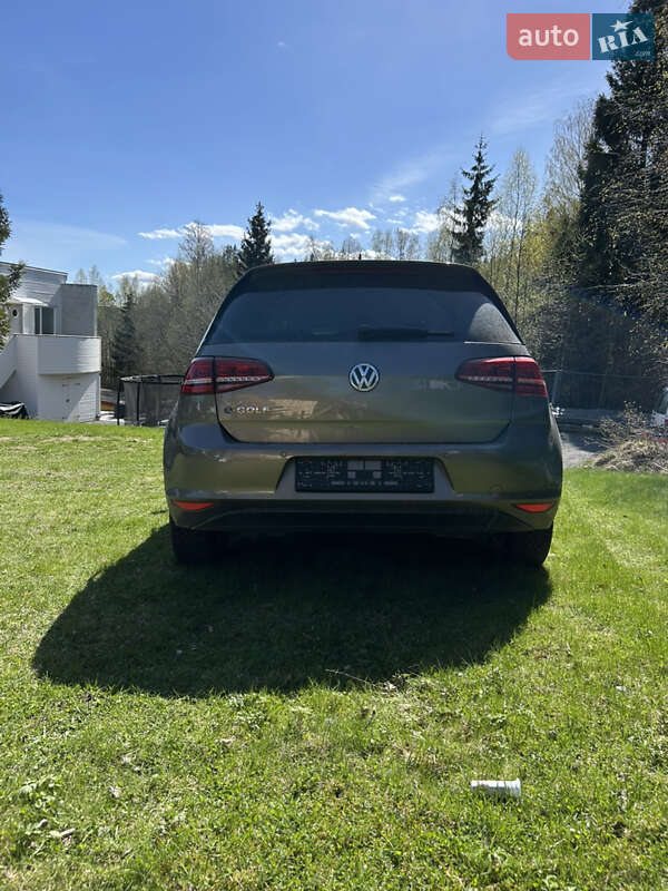 Хетчбек Volkswagen e-Golf 2016 в Хмельницькому