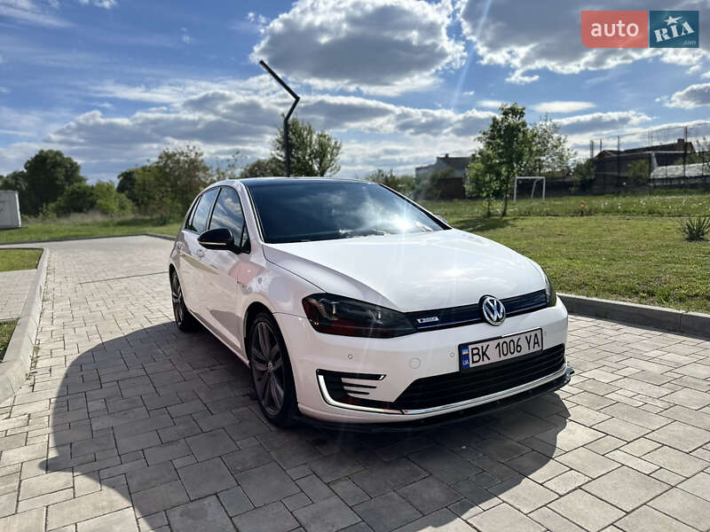 Хетчбек Volkswagen e-Golf 2014 в Рівному