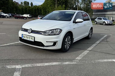 Хетчбек Volkswagen e-Golf 2017 в Києві
