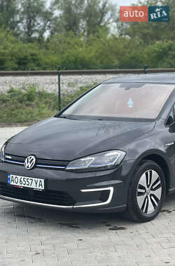 Хетчбек Volkswagen e-Golf 2017 в 