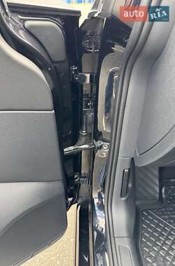 Хетчбек Volkswagen e-Golf 2015 в 
