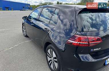 Хетчбек Volkswagen e-Golf 2015 в 