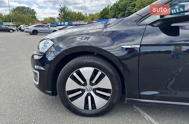 Хетчбек Volkswagen e-Golf 2015 в 