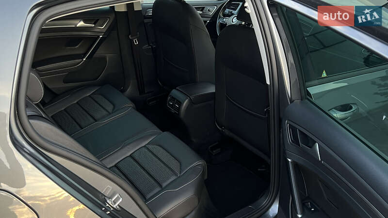 Хэтчбек Volkswagen e-Golf 2019 в Луцке