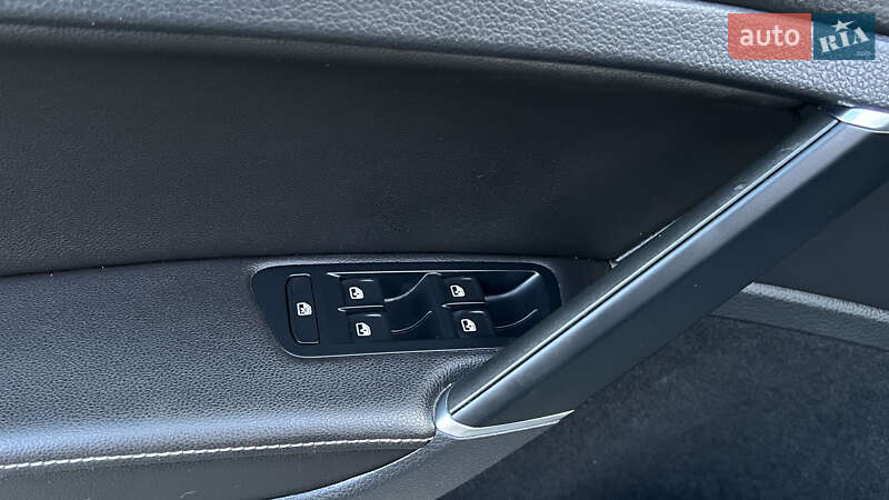 Хэтчбек Volkswagen e-Golf 2019 в Луцке
