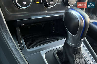 Хетчбек Volkswagen e-Golf 2019 в 
