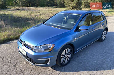 Хэтчбек Volkswagen e-Golf 2015 в 