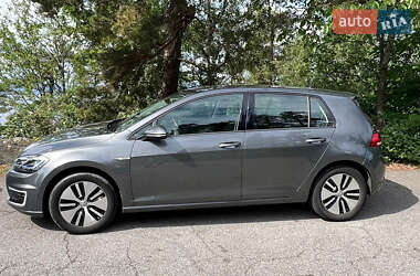 Хэтчбек Volkswagen e-Golf 2019 в Киеве