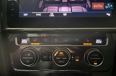 Хетчбек Volkswagen e-Golf 2019 в 