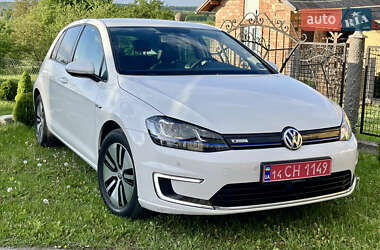 Хетчбек Volkswagen e-Golf 2016 в 