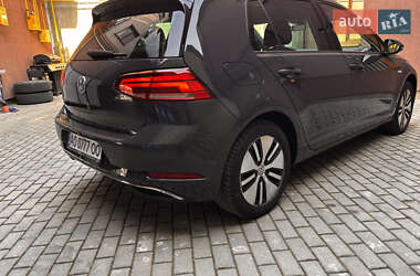 Хетчбек Volkswagen e-Golf 2018 в 
