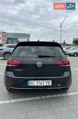 Хэтчбек Volkswagen e-Golf 2020 в 