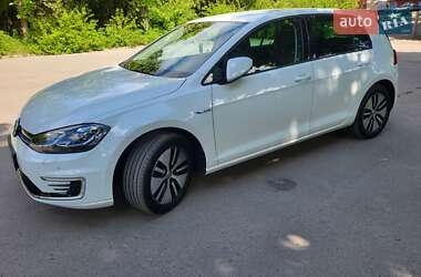Хетчбек Volkswagen e-Golf 2020 в 