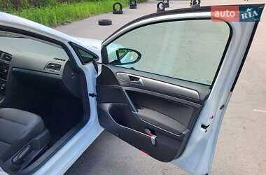 Хетчбек Volkswagen e-Golf 2020 в 