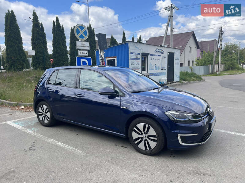 Хетчбек Volkswagen e-Golf 2017 в Києві