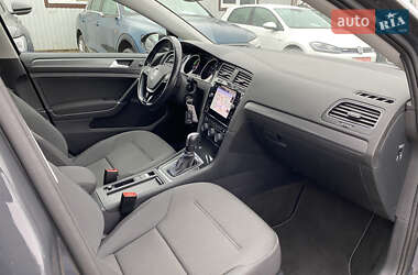 Хэтчбек Volkswagen e-Golf 2020 в 