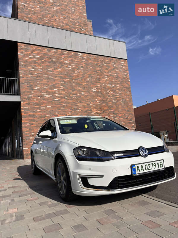 Хэтчбек Volkswagen e-Golf 2014 в Киеве фото 9 Хэтчбек Volkswagen e-Golf 2014 в Киеве