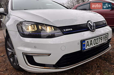 Хэтчбек Volkswagen e-Golf 2014 в Киеве