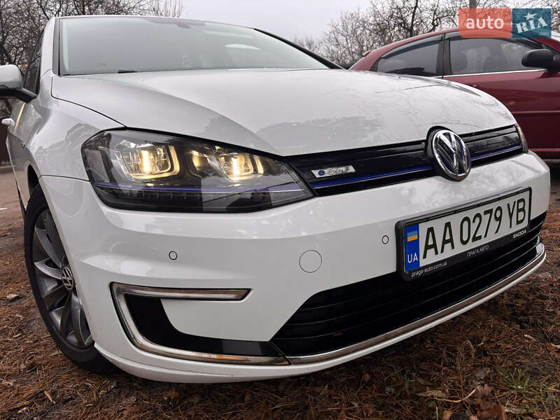 Хэтчбек Volkswagen e-Golf 2014 в Киеве фото 2 Хэтчбек Volkswagen e-Golf 2014 в Киеве