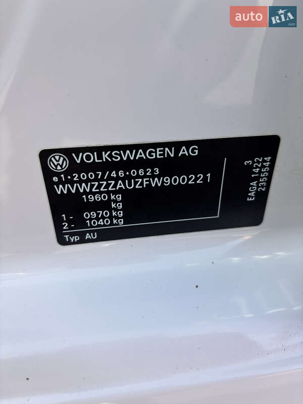Хэтчбек Volkswagen e-Golf 2014 в Киеве фото 17 Хэтчбек Volkswagen e-Golf 2014 в Киеве