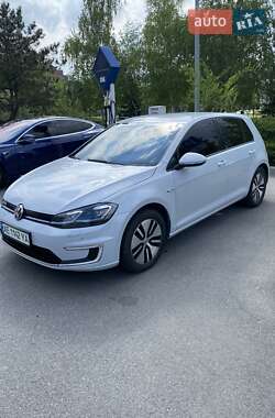Хетчбек Volkswagen e-Golf 2018 в Дніпрі