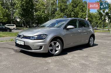 Хэтчбек Volkswagen e-Golf 2016 в Киеве